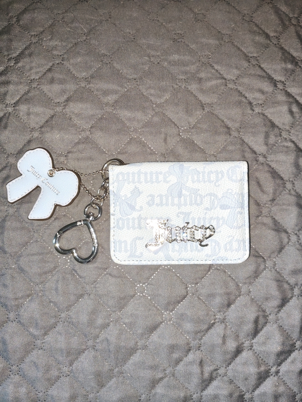 Juicy Couture White Logo Card Holder Key & Charm Set